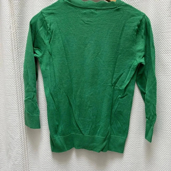 Green 3/4 length scallop neck lightweight Halogen sweater size xs - Picture 3 of 3
